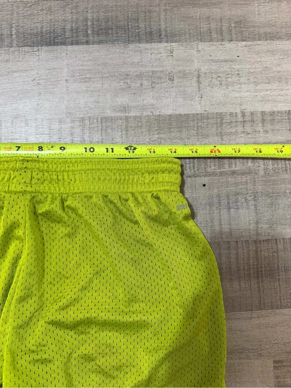Nike Dri-FIT Women’s Medium Neon Yellow Mesh Running Athletic Shorts Lined
